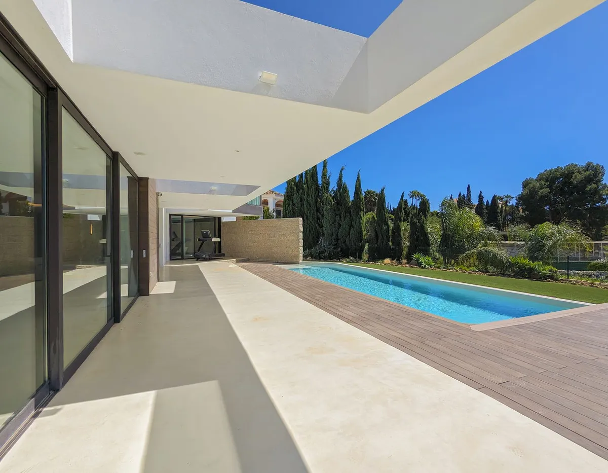 efd60244-330a-4750-8eff-fc382f7d188a