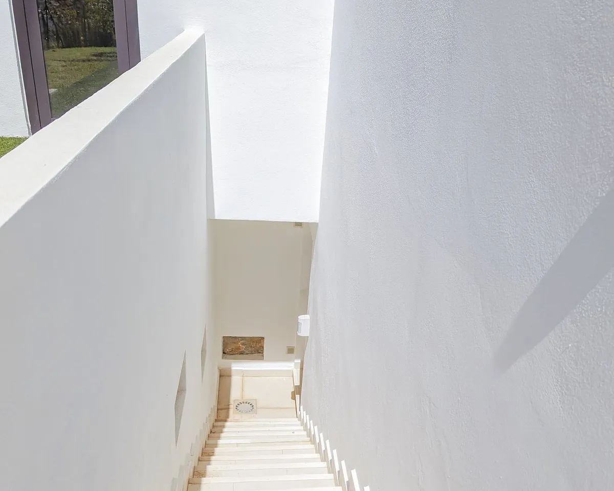 fd98b476-1797-43d2-a117-1e7b4b14bfe7