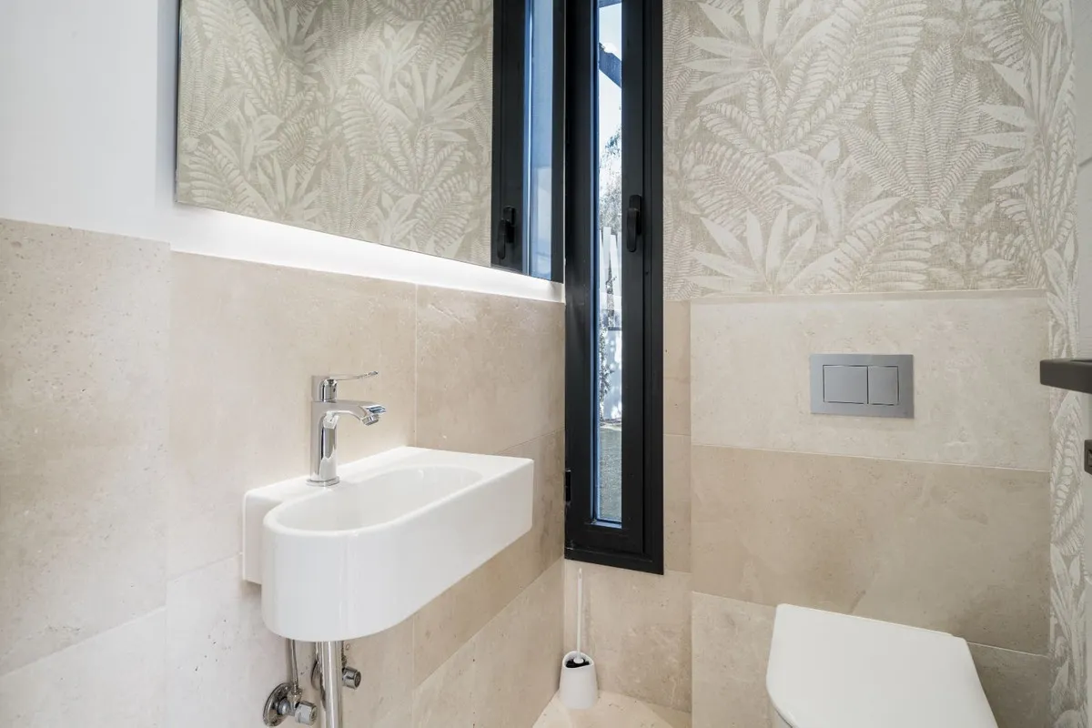 1f6aa6ae-82be-4b5a-9bdb-cc82edbb015f