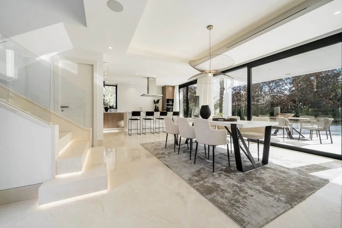 b951c163-2e6d-4cf7-8c90-5031c7f65fbc