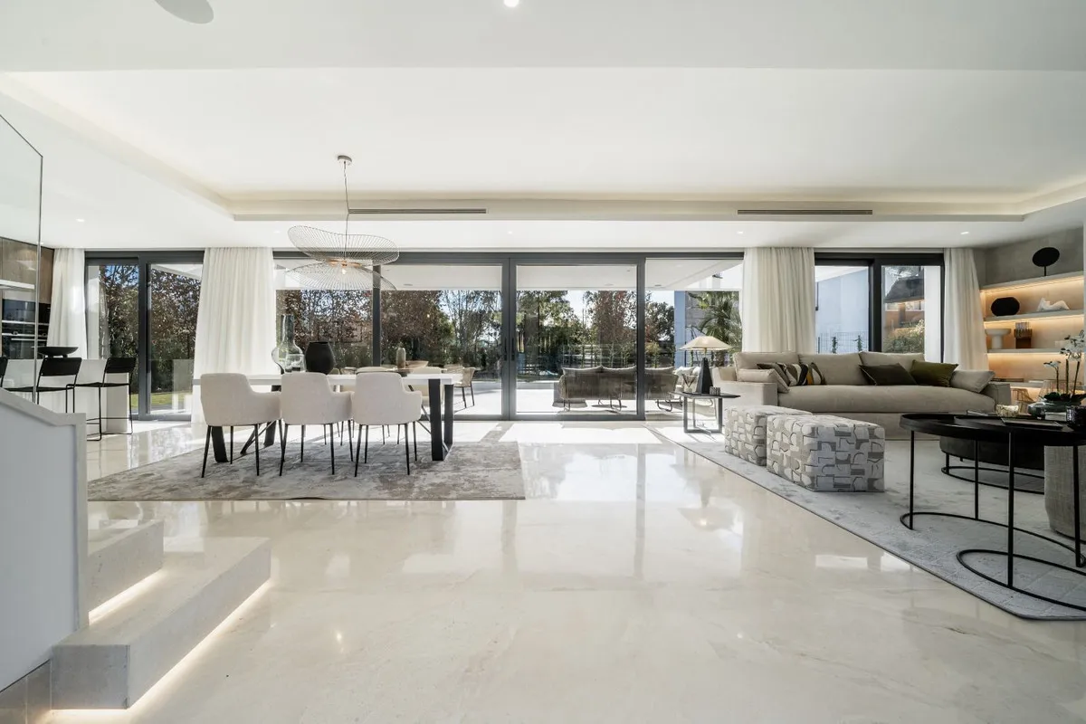 dc7031b5-bfdf-47dc-933c-073ef4ad0c58