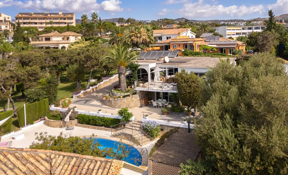 38b1df4f-1370-41d4-a90d-5c2af09cce6f