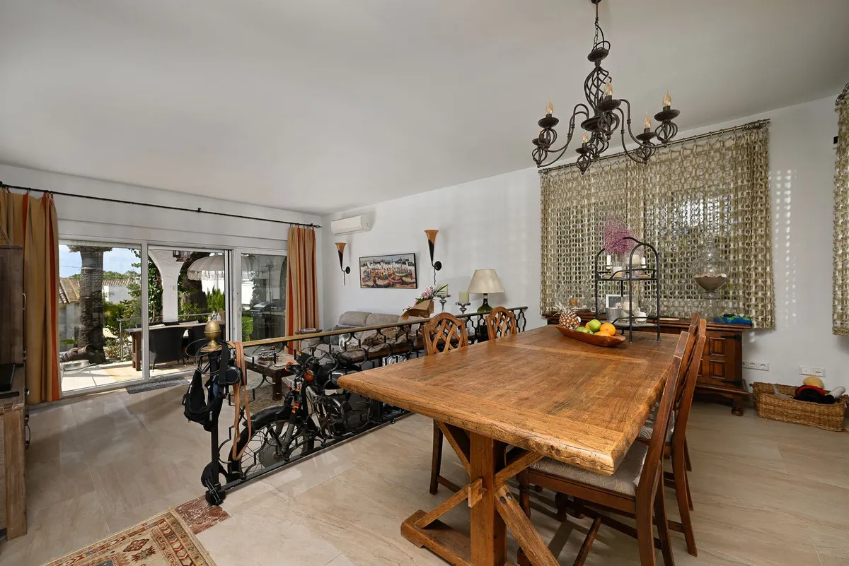 4c6c3cfb-173a-4519-bdd6-262a1decb603