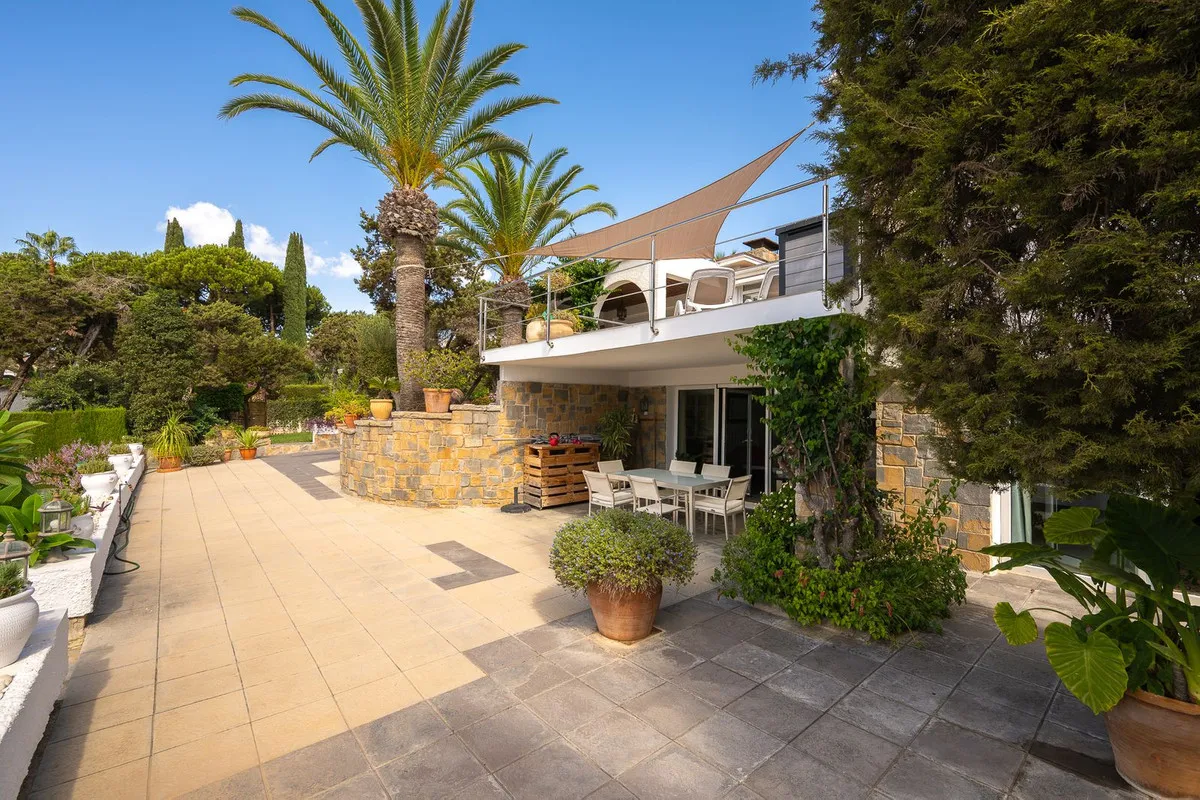 c4ee2806-1621-4a20-8160-4fa993569e6a