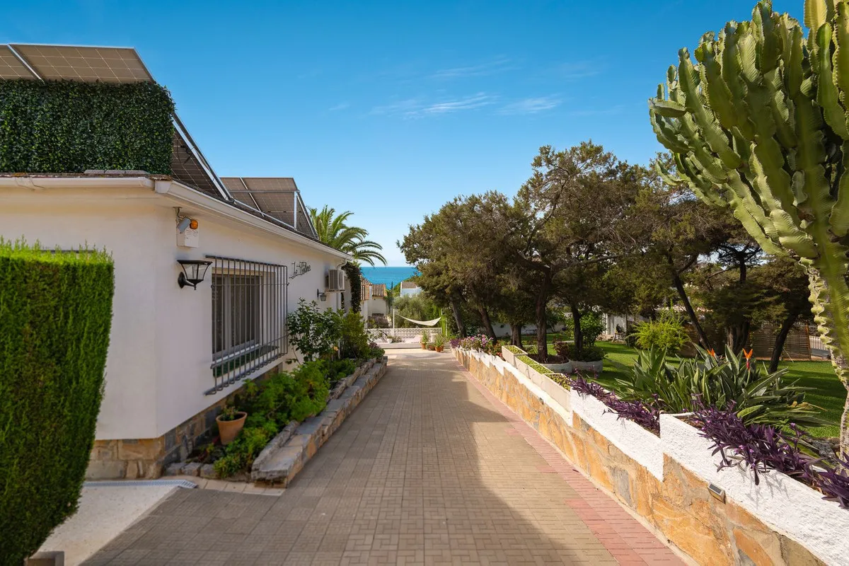 c80765cc-fb1c-4637-b25f-3e8a15ea2d2e