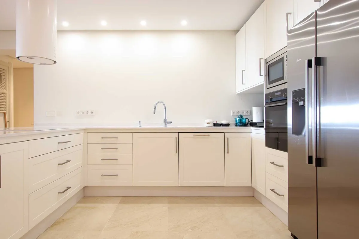 31e8aae6-1654-4f8d-bc83-25fdf8592945