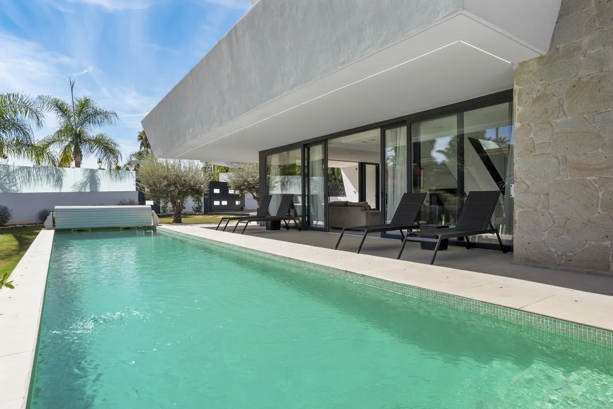 77a4713e-4ed2-441e-92b6-4d3018f149b6