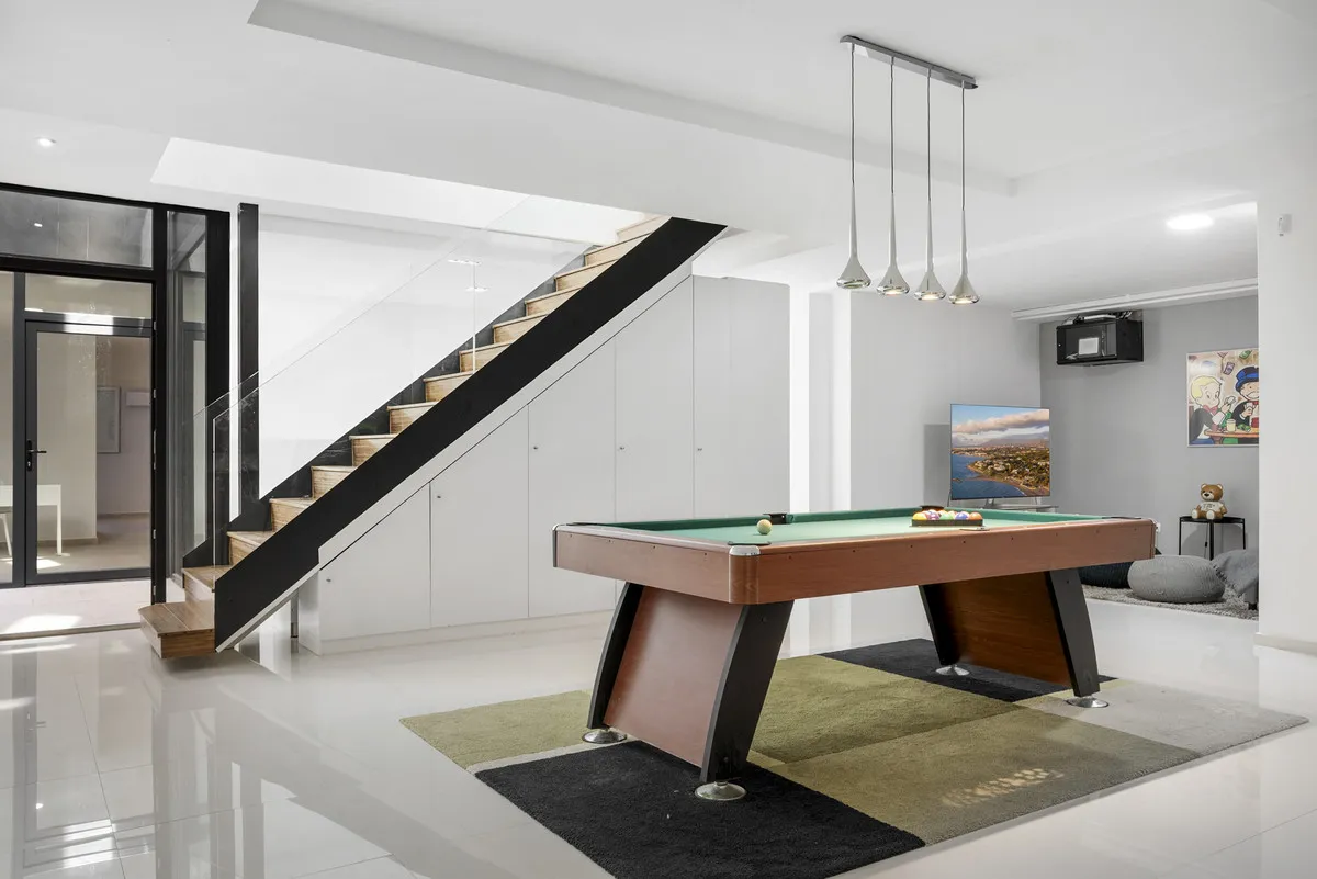 8a30a20b-30b9-4541-9a62-0abd7e42c061