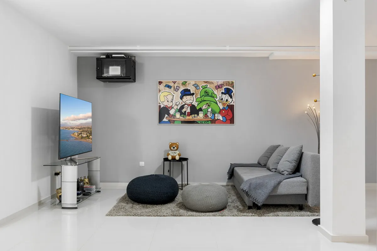 a967fc35-2065-4623-b056-984cb9c53429