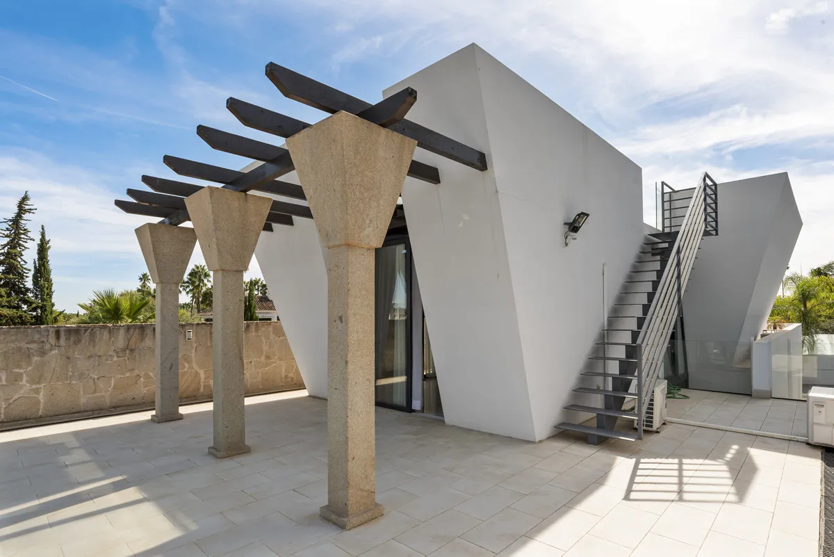 e00c25c8-4b6f-4f16-a74d-7ec2d0af63a1